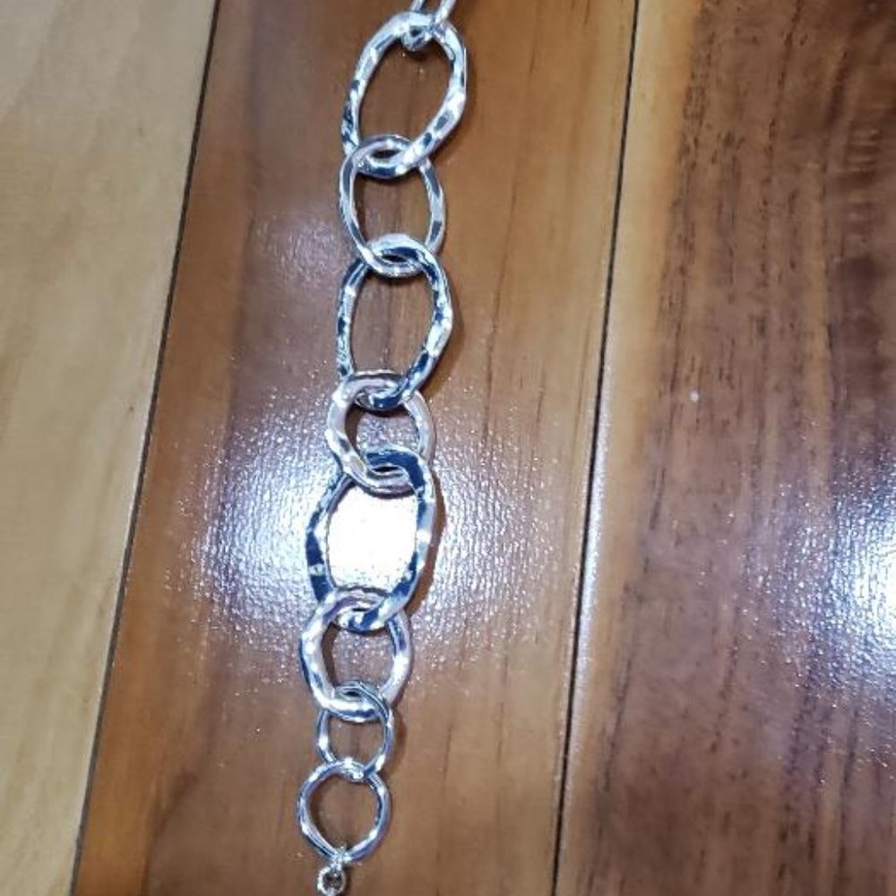 Chloe + Isabel silver tone loop bracelet